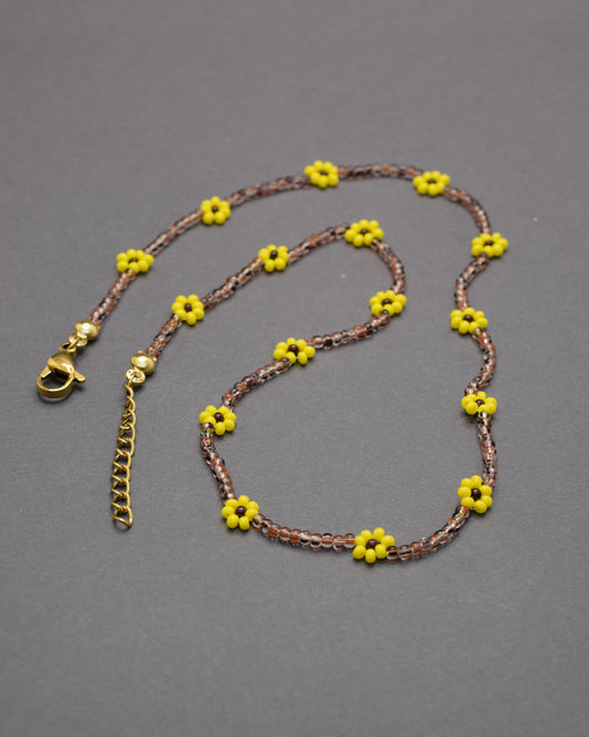 Colar de Flores Amarelas com Missangas Listradas Castanhas